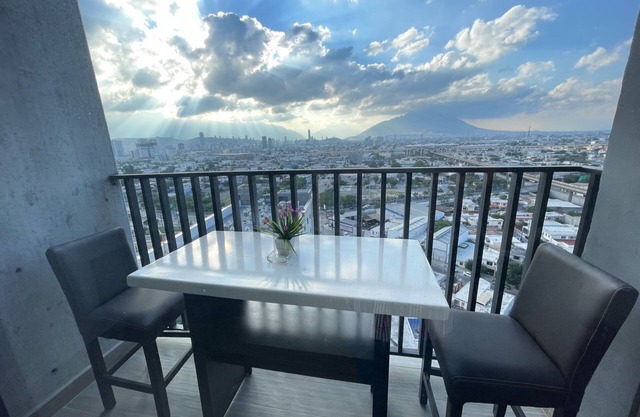 De lujo, Frente Arena Monterrey, Parque Fundidora (Pet Friendly)