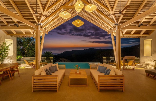 Luxury Jungle Haven ~ Ocean View ~ Infinity Pool!