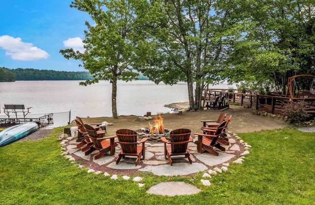 Luxury Lakefront w/ Kayaks, Paddleboards, Put Put, Ping Pong