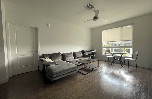 Luxury living 2 Bedroom central location