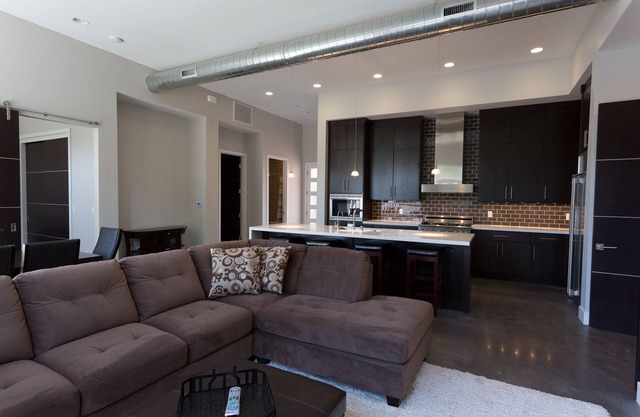 Loft de lujo y moderno condominio en el vibrante centro de San Luis Obispo