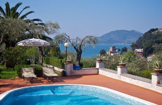 VILLA DE LUJO MEDITERRÁNEO CON PISCINA PRIVADA