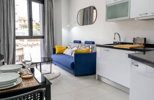 Luxury Meets Convenience: Contemporary Apartment in the Heart of Torremolinos