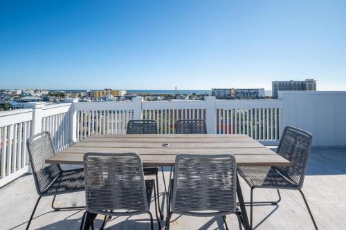 Luxury New Build with Oceanview - Go with the Flo 1