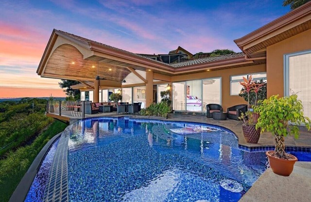 Luxury Oceanview | Gym | Airport Transfer Included