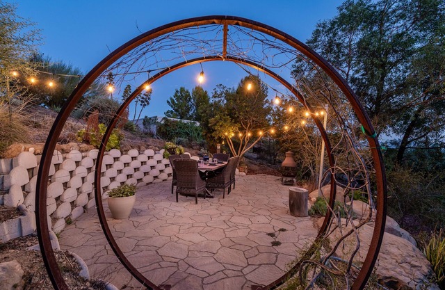 Architectural gem, Hilltop Views, Luxury & Private