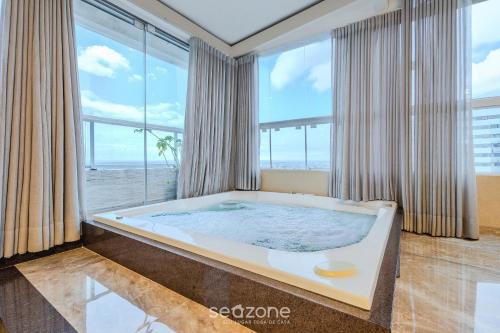 Cobertura de lujo c/jacuzzi en Brasilia BCY2001