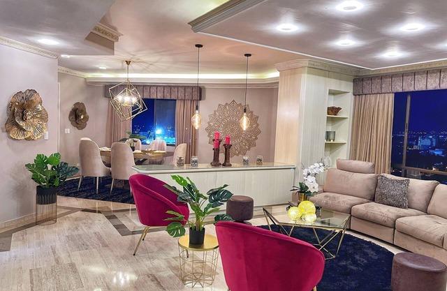 Luxury Penthouse with stunnning city view