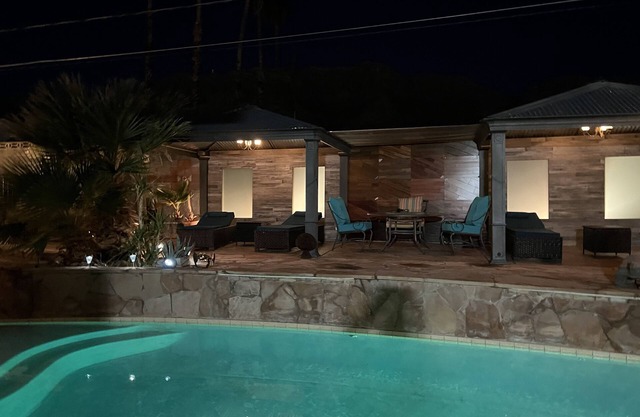 Luxury Quite Villa | 4BD 3BA | Sleeps 12 | Pool