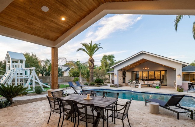 Luxury Redefined: Limitless Oasis 7 BR w/ pickle-ball, spa, and more!