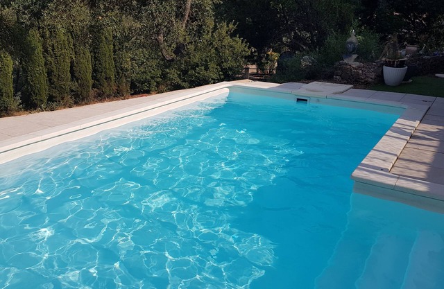 Casa móvil en lote privado con nueva piscina privada en el bosque de pinos