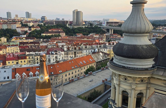 Luxury rooftop apartment with fantastic views! 3-Bedrooms, central Prague