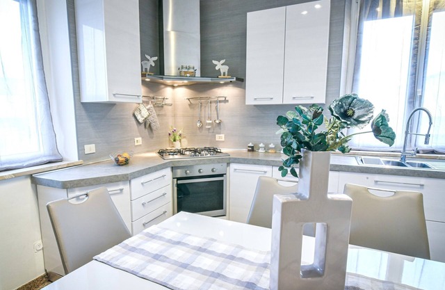Luxury & Suite Apartment with garden & pool