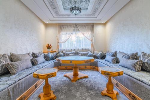 Luxury Seafront Apartment 102sqm with 2 Bedrooms and Wi-Fi Unlimited