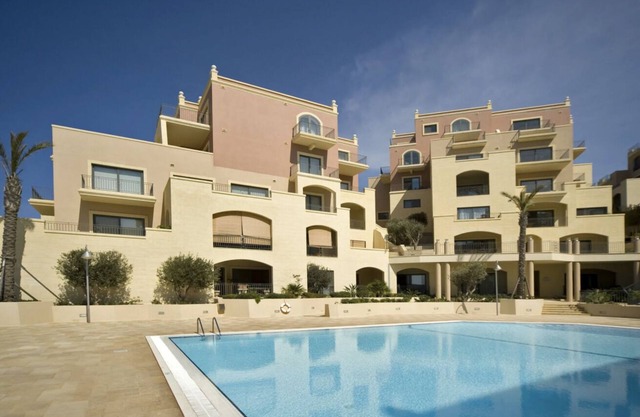 Luxury Seaview Pool-Hosted by Sweetstay