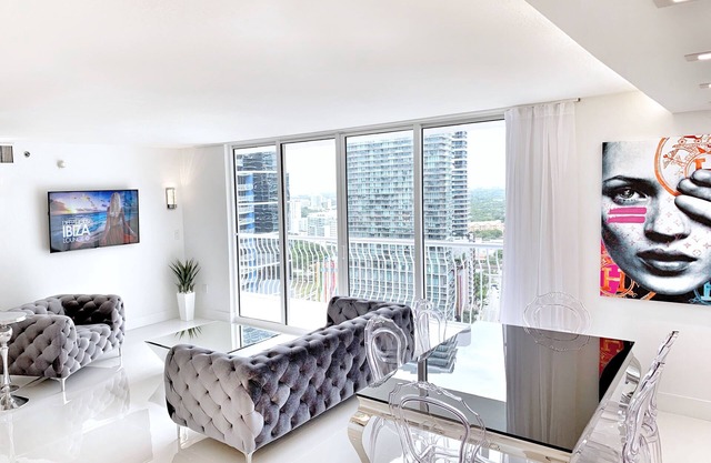 ✶ Villa Sky de lujo con vistas a la ciudad y al mar ✶