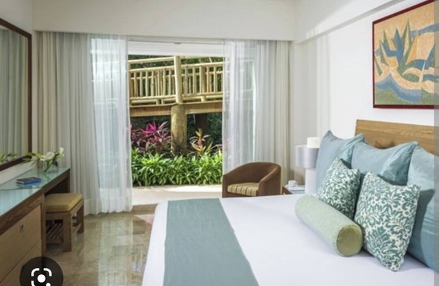 Luxury studio- golf resort on the beach! NEW Cirque du Soleil entertainment!!
