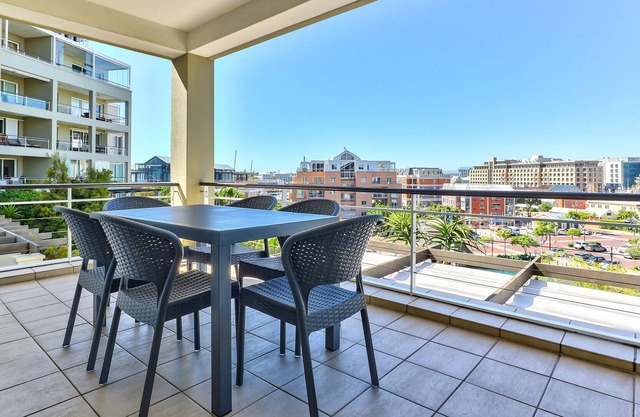 Apartamento de lujo de tres dormitorios - completamente amueblado y equipado