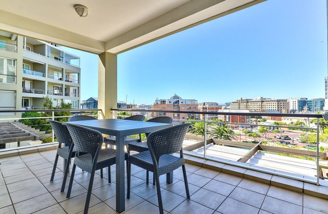 Apartamento de lujo de tres dormitorios - completamente amueblado y equipado