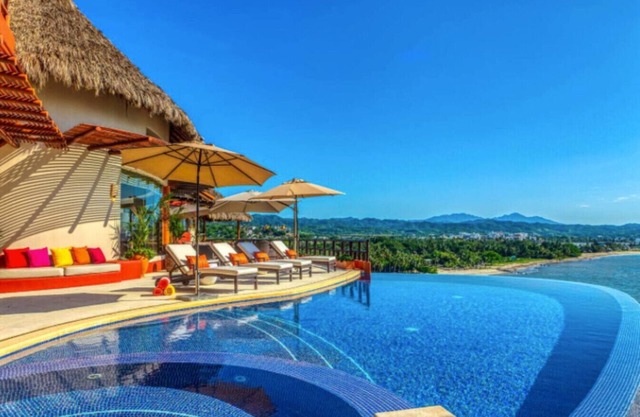Luxury Villa Paloma Blanca
