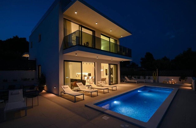 Luxury Villa Arete