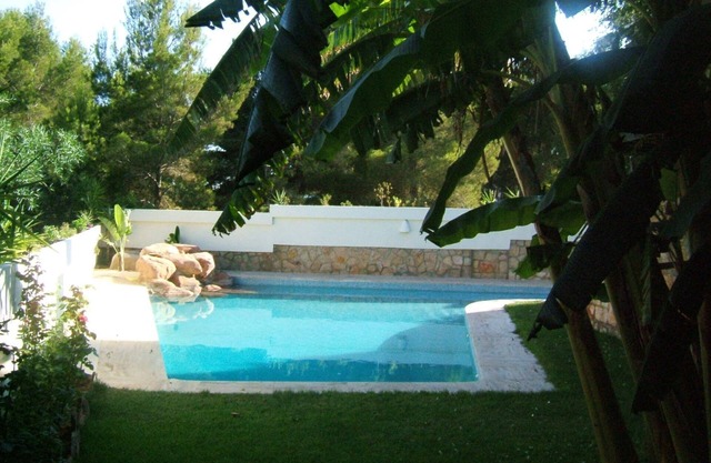 luxury villa in residential area of ​benidorm