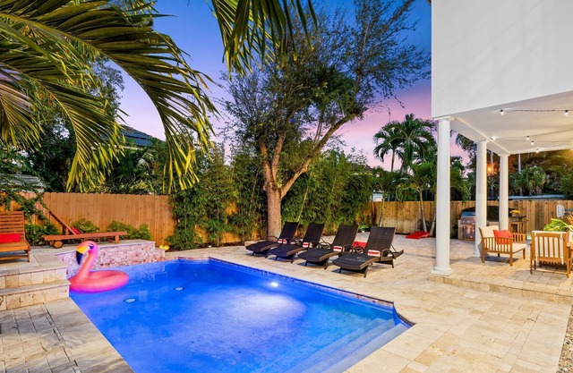 Luxury Villa Heated Pool in the Heart of Ft. Lauderdale walk to Las Olas