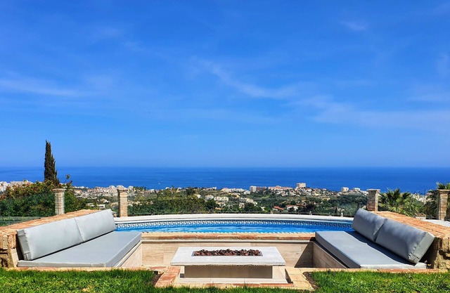 VILLA DE LUJO EN MALAGA CON PISCINA CLIMATIZADA