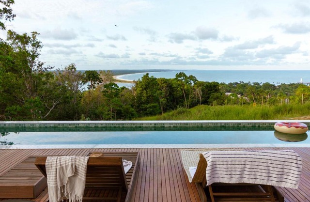 Luxury Villa Sea & River Views 5min to Pituba