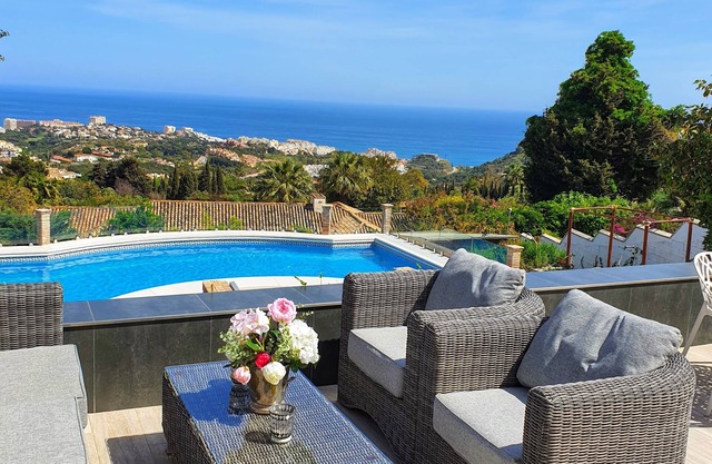 Villa de lujo con increíbles vistas al mar en Channel4 Homes by the Med