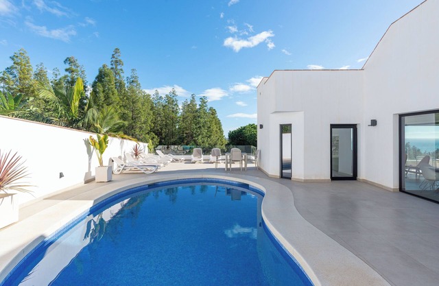 Villa de lujo con piscina privada, con vistas al mar, Wi-Fi y aire acondicionado
