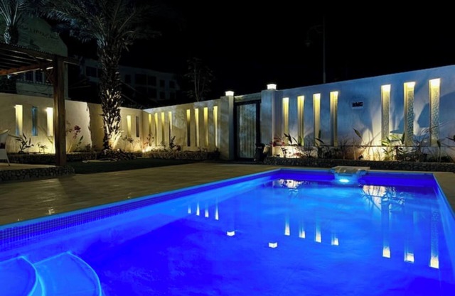 Luxury white villa W/pool