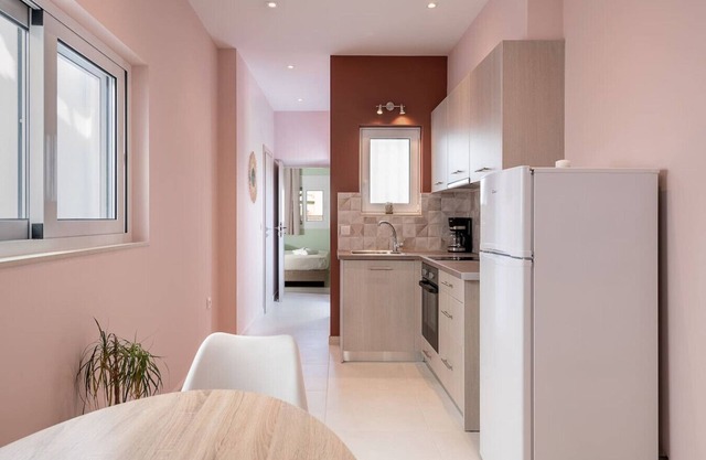 M City Apartments ✩ 6 Guests ✩ 100m from the beach