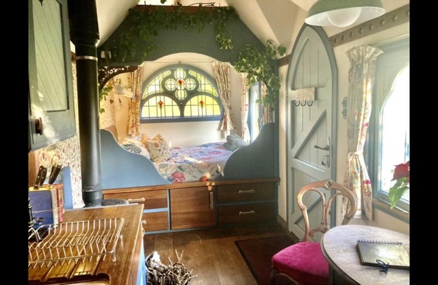 Magical Tabernacle in a Beautiful Setting with Hot Tub