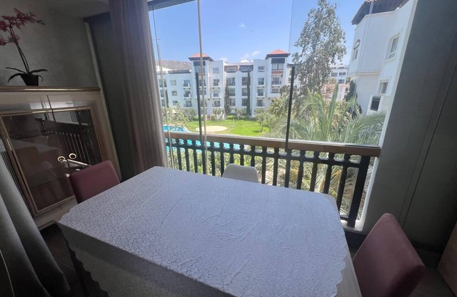 Magnificent apartment with sea view and swimming pool