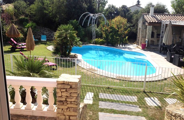 Hermosa villa con piscina privada en Sorgues 10 minutos de Aviñón