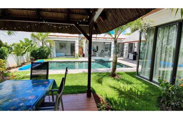 Magnificent villa T4, with private pool, close to the beaches and the city center.