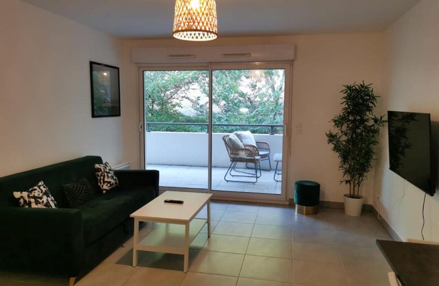 Magnifique T3 pour 8 personnes à Montpellier, WIFI, PARKING