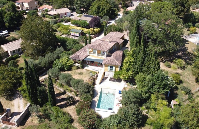 Magnifique Villa Provençale au Calme Avec Grande Piscine Privée, Design Lovers