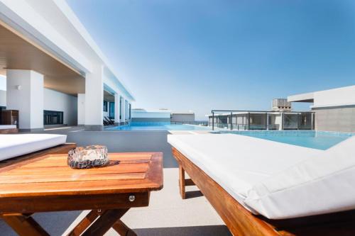 Magnolia Lux - Luxury apt, ocean view, gym, pool