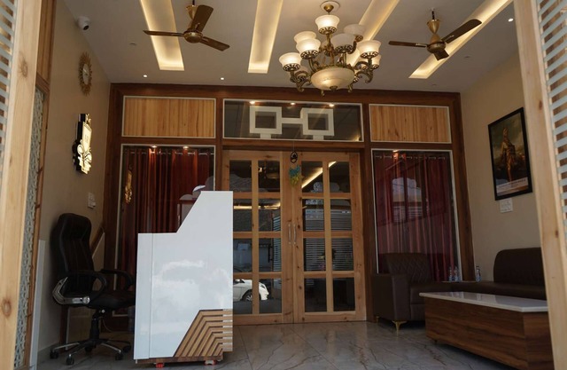 Maharaja Hotel and Restaurant