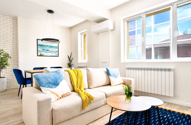 Main Street Area | Metro Station | Washer&Dryer | Stunning View