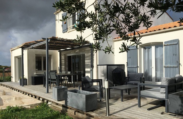 Maison Familiale Proche La Rochelle - 8 Personnes