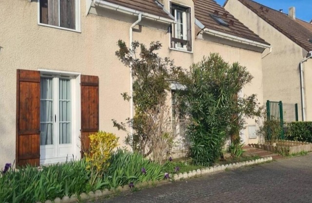 Maison 120m2 Proche de Toute Commodités. Avec Jardin et Salle de Sport !!