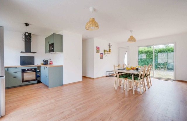 New house close to St Emilion