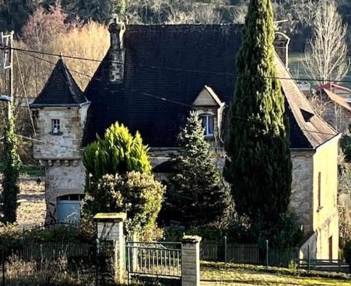 Maison périgourdine avec spa