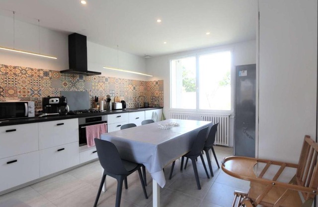 Maison rénovée 3 étoiles à 150m de la plage, idéale pour familles avec espace enfants et Wifi - FR-1-481-116