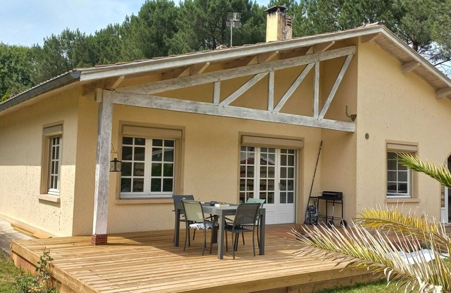 Maison Vielle Saint Girons...la Plage du lac à Pieds