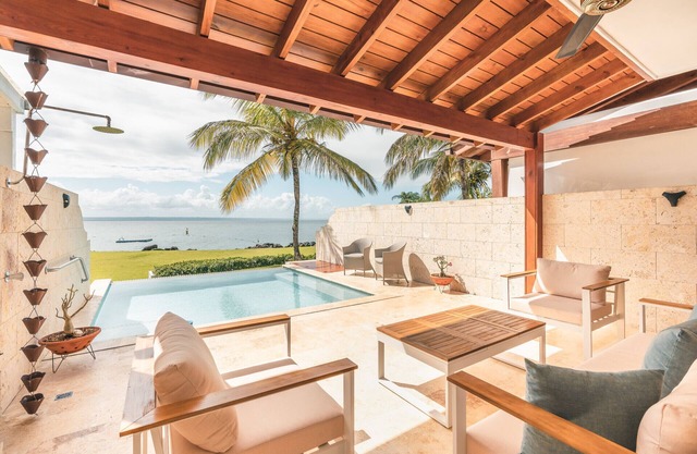 Amazing villa with ocean view/pool in Puerto Bahía