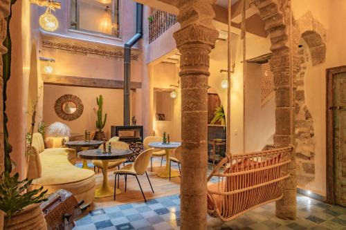 Mama Lova Hôtel, Riad, Restaurant & Spa